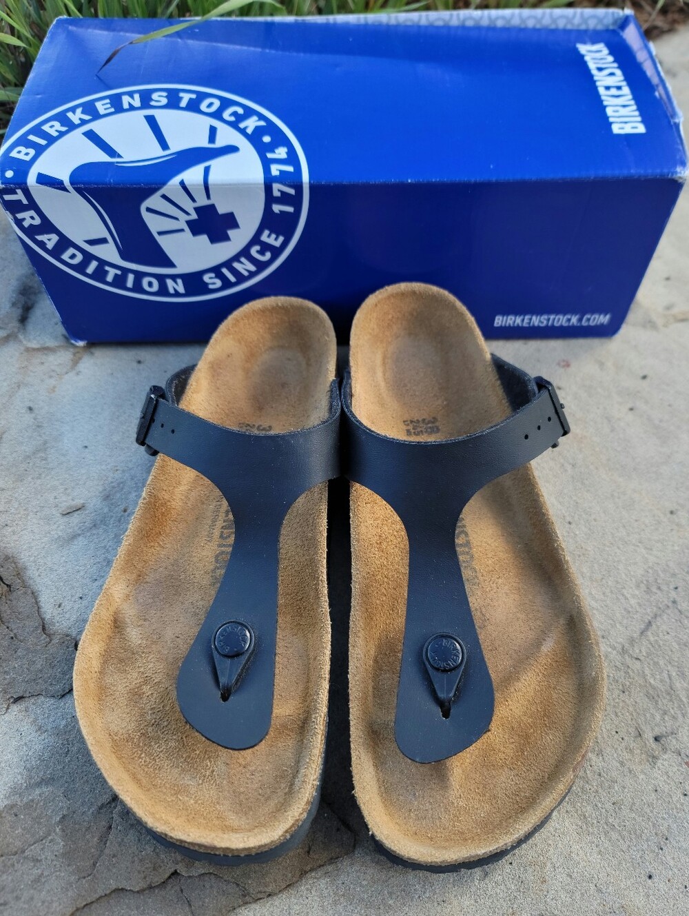 Birkenstock Women's Black Gizeh Thong Sandals (size 38) - Picture 3 of 8